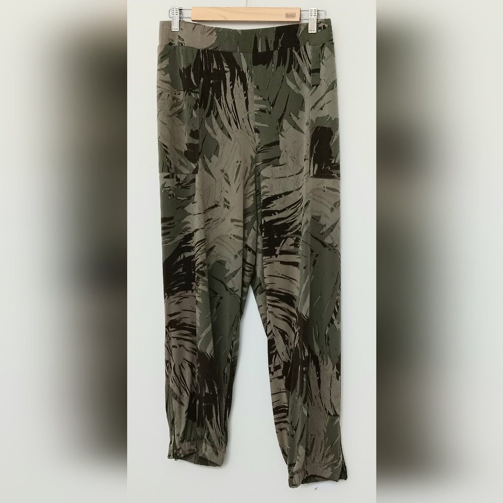 Lisa Rinna Pants Women's Size 1X Camo Joggers Zip Up Ankles Pullon Pre-owned‎